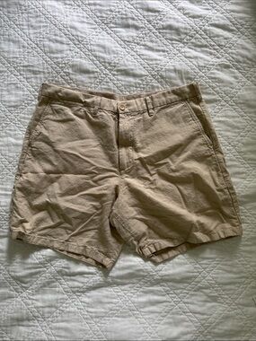 Men’s GAP light tan linen/cotton shorts